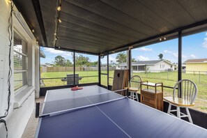 Outdoor dining - Red Door Siesta (Sarasota)