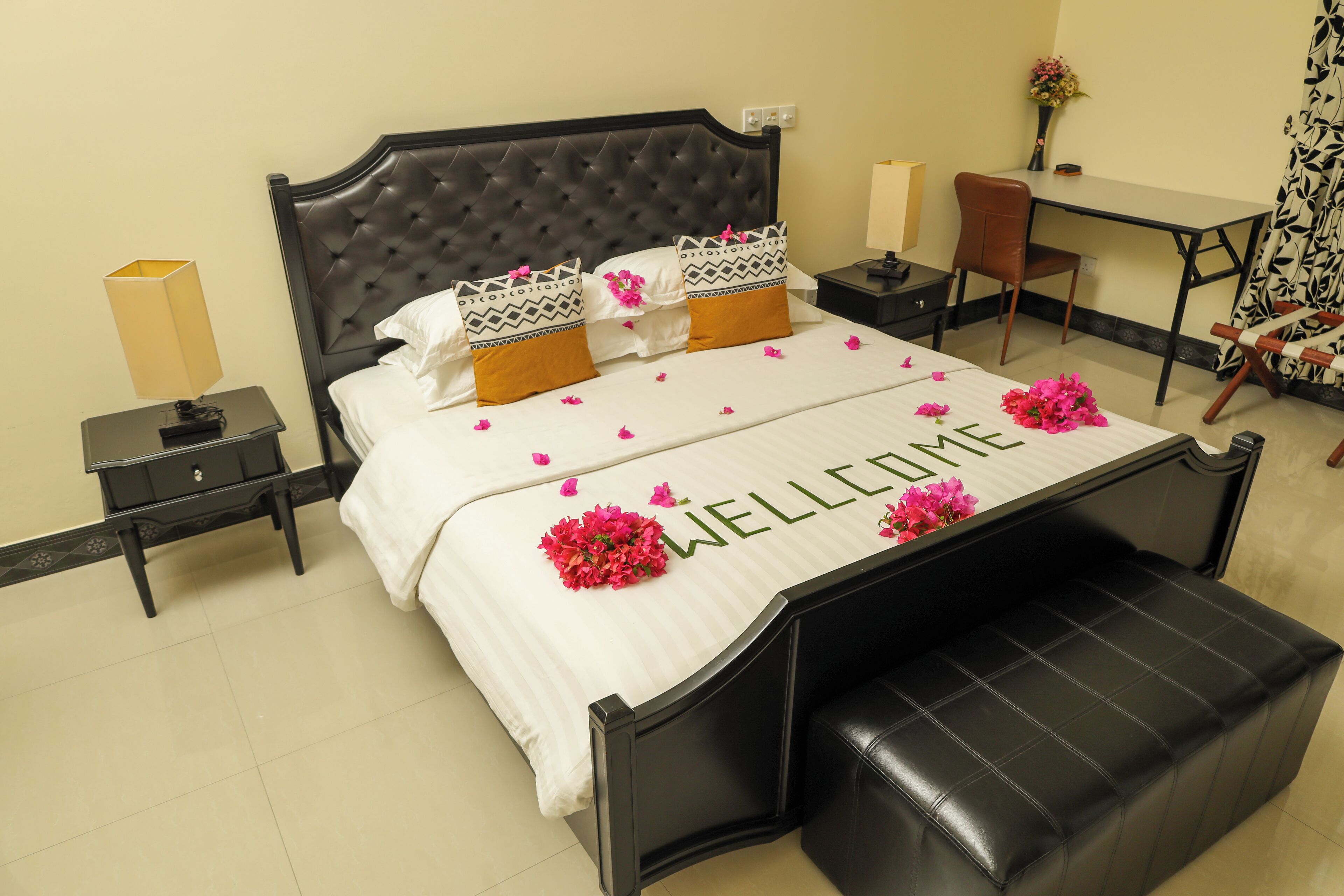 6 makuuhuonetta, silitysrauta/-lauta, Wi-Fi, vuodevaatteet