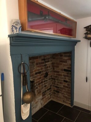 Interior - Edward Menchey House (Gettysburg)