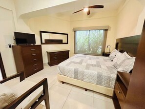 Apartamento luxo | 2 quartos, cortinas blackout, ferros/tábuas de passar roupa