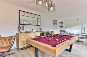 Games room - CHARMING HOUSE IN THE HEART OF THE MARAIS BRETON VENDEEN (Bouin)