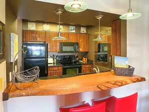 Fridge, microwave, oven, stovetop - Kihei Bay Vista #A202- Kalepolepo Beach (Kihei)
