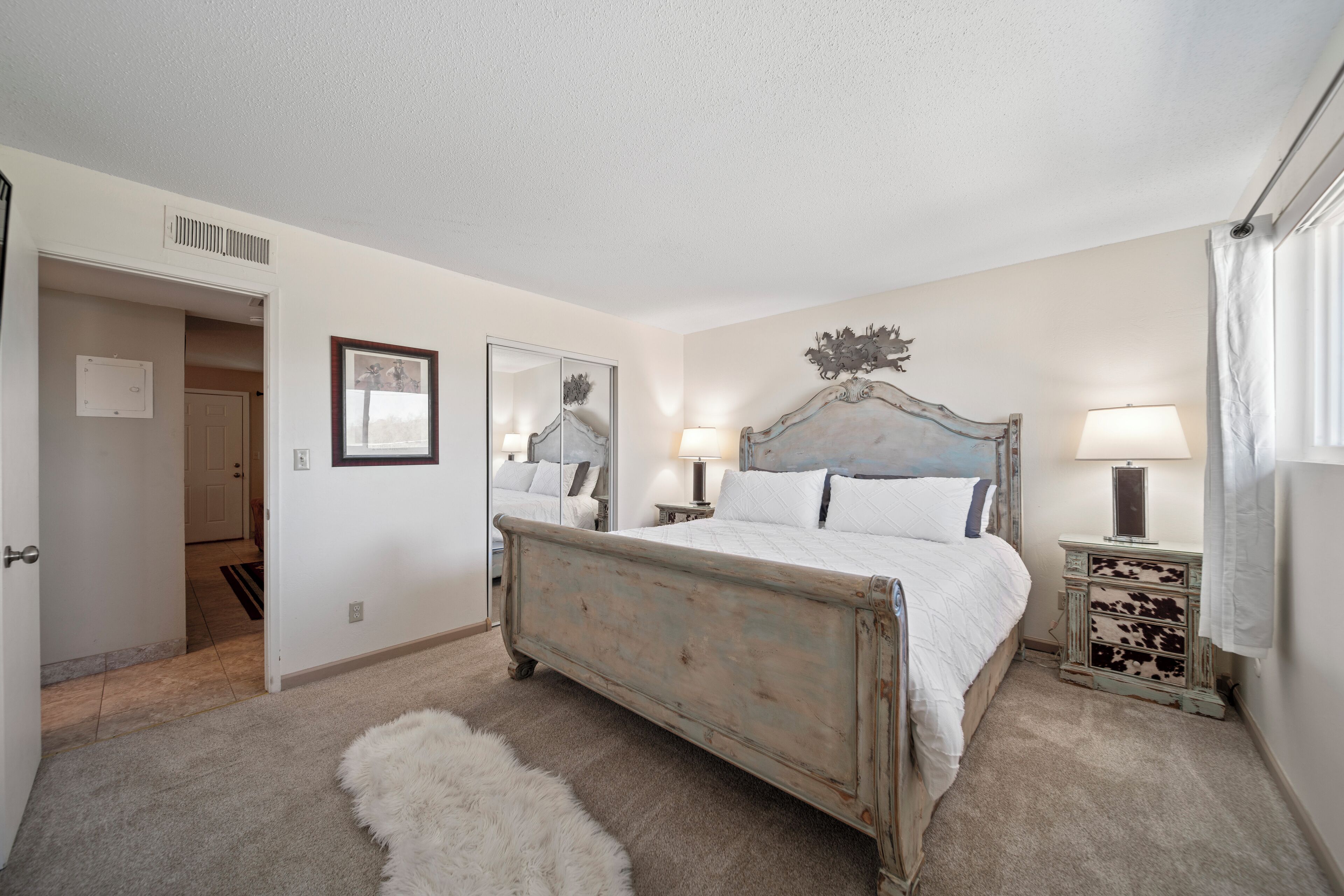 1 habitación, tabla de planchar con plancha, wifi gratis y ropa de cama 