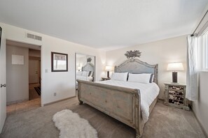 1 chambre, fer et planche à repasser, Wi-Fi gratuit, draps fournis