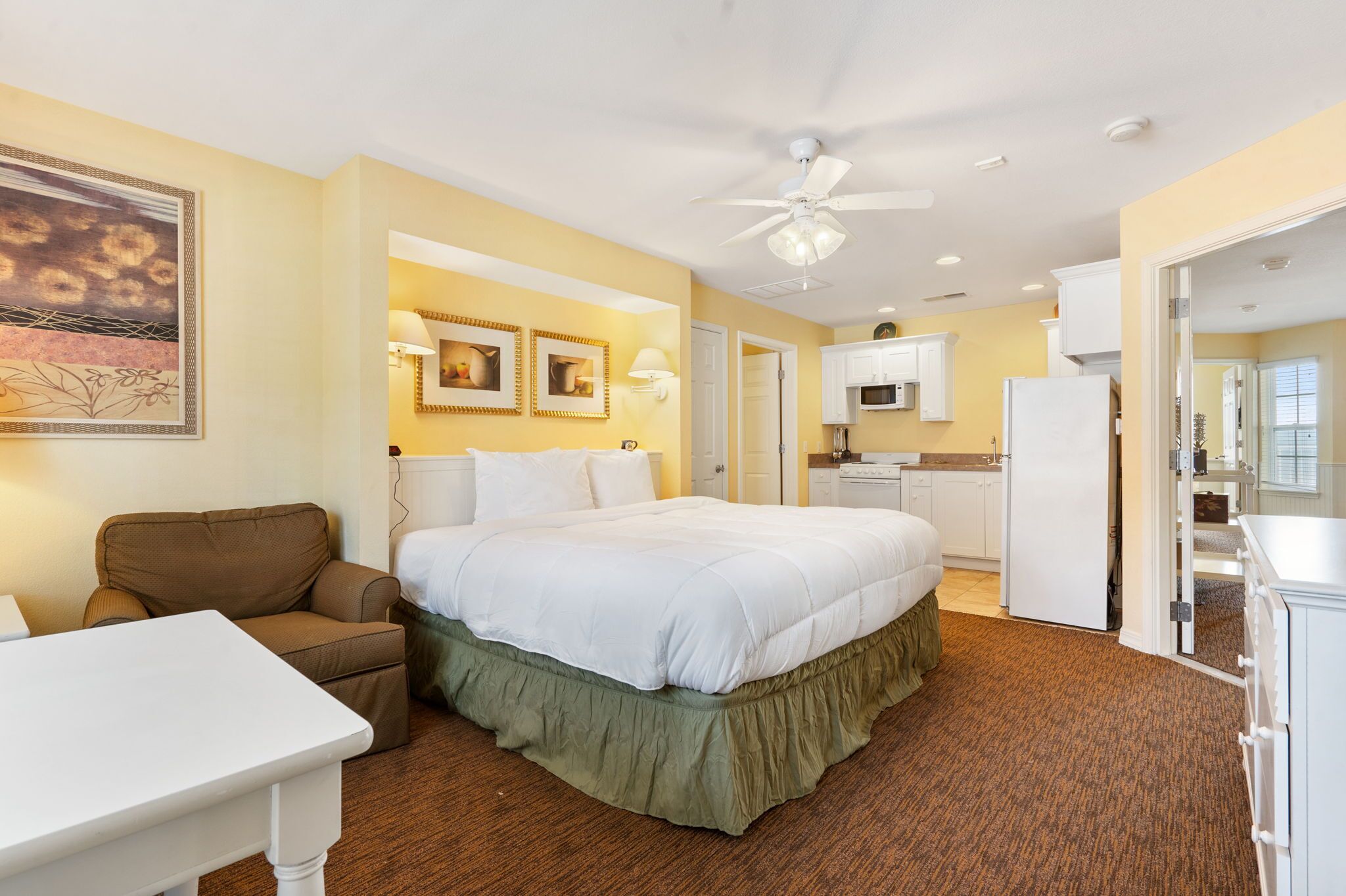 2 間睡房、熨斗/熨衫板、床單