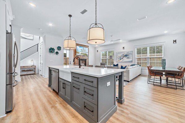 Interior - Pet-Friendly/Boat Slip| Outdoor Pool | Fenced-In Backyard | Innerarity Point (Pensacola)