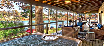 Charming Lakefront Home~Hot Tub~Fire Pit~Large Covered Deck