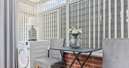 2 Bedrooms - 3 Beds - Quiet Retreat - Parking