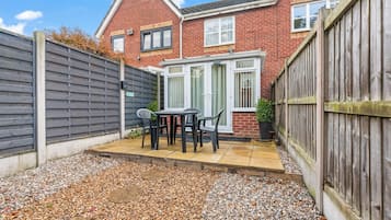 Tempat makan outdoor