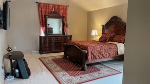 5 bedrooms, iron/ironing board, free WiFi