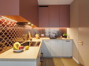 Refrigerador, horno, parrilla de estufa y lavavajillas