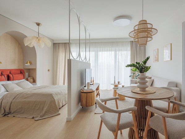 Iron/ironing board, WiFi, bed sheets - Kępa Mieszczańska Deluxe Studio (Wroclaw)