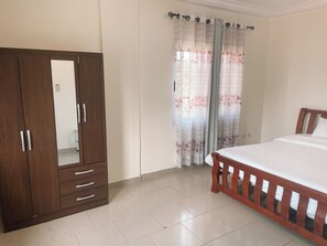 2 bedrooms, iron/ironing board, WiFi, bed sheets