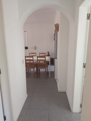 2 عدّة غرف نوم