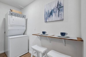 Interior - Le Petite Willow - Guesthouse (Modesto)