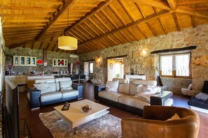 4 bedrooms - Luxury Villa Private Pool (Celorico de Basto)