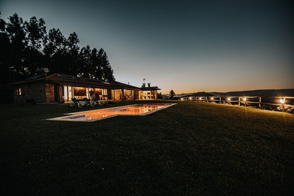 House - Luxury Villa Private Pool Belle Poque (Celorico de Basto)