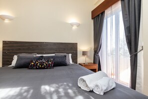 Villa | 3 bedrooms - Looking to Landscape Sea View Private Pool Villa (Loulé)