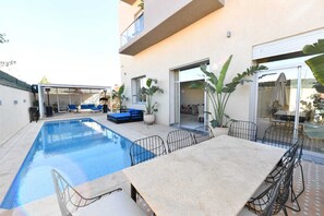 Pool - Évasion Luxe : Your Exceptional Villa in Marrakech is Waiting for You! ✨ (Marrakech)