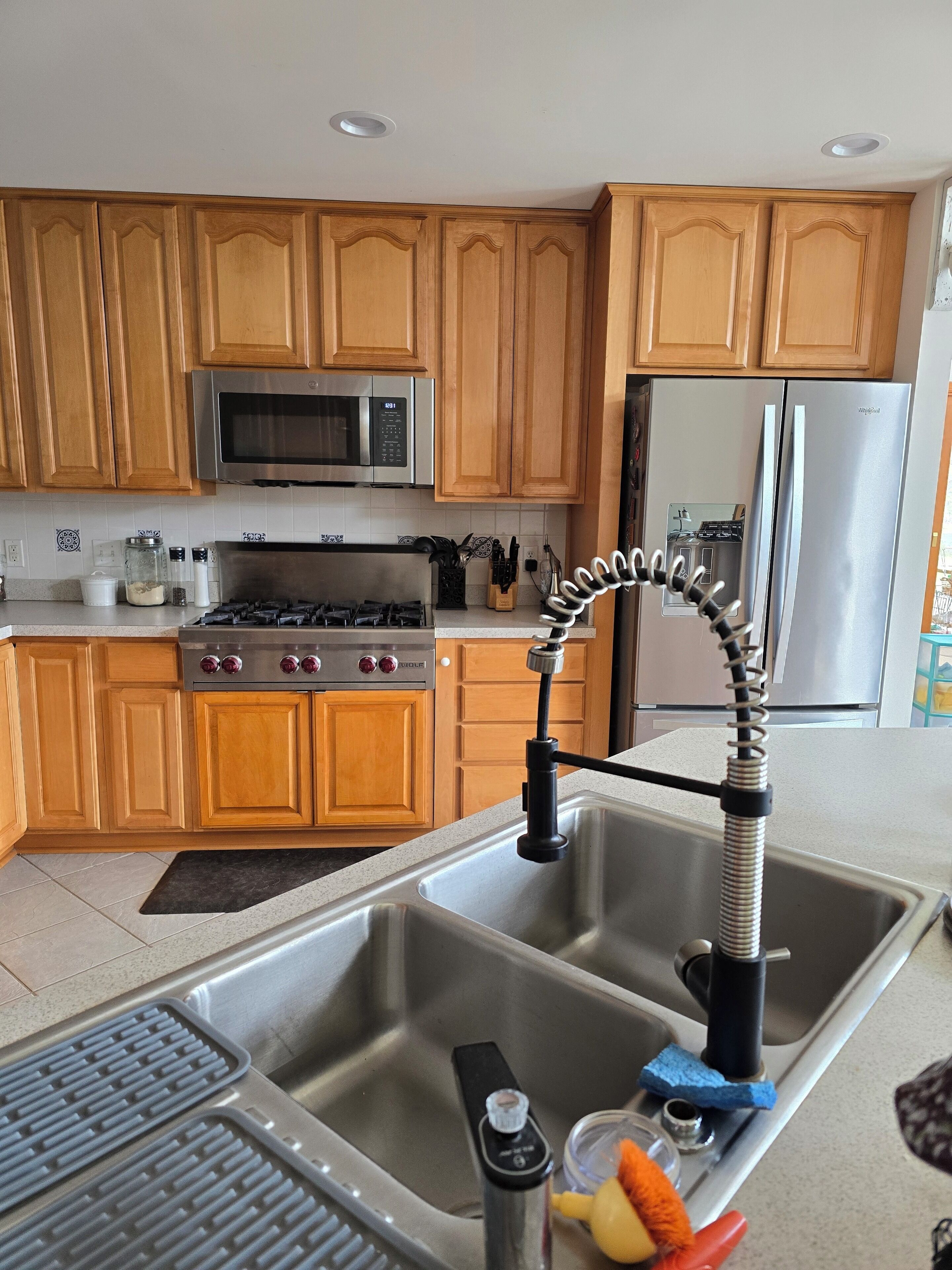 Køleskab, mikrobølgeovn, ovn, kogeplade