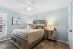 2 bedrooms, travel cot, WiFi, bed sheets