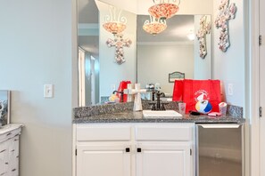 Interior - BEACHFRONT, FAMILY FRIENDLY, LOW FLOOR, INDOOR/OUTDOOR POOL | BEACHBALL PROPERTIES (Orange Beach)