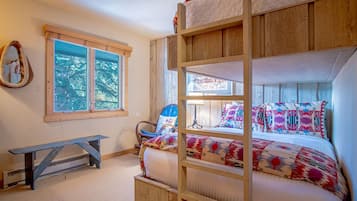 2 sovrum, strykjÀrn/strykbrÀda, gratis wi-fi och sÀngklÀder