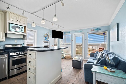 Come enjoy the Ocean Breeze