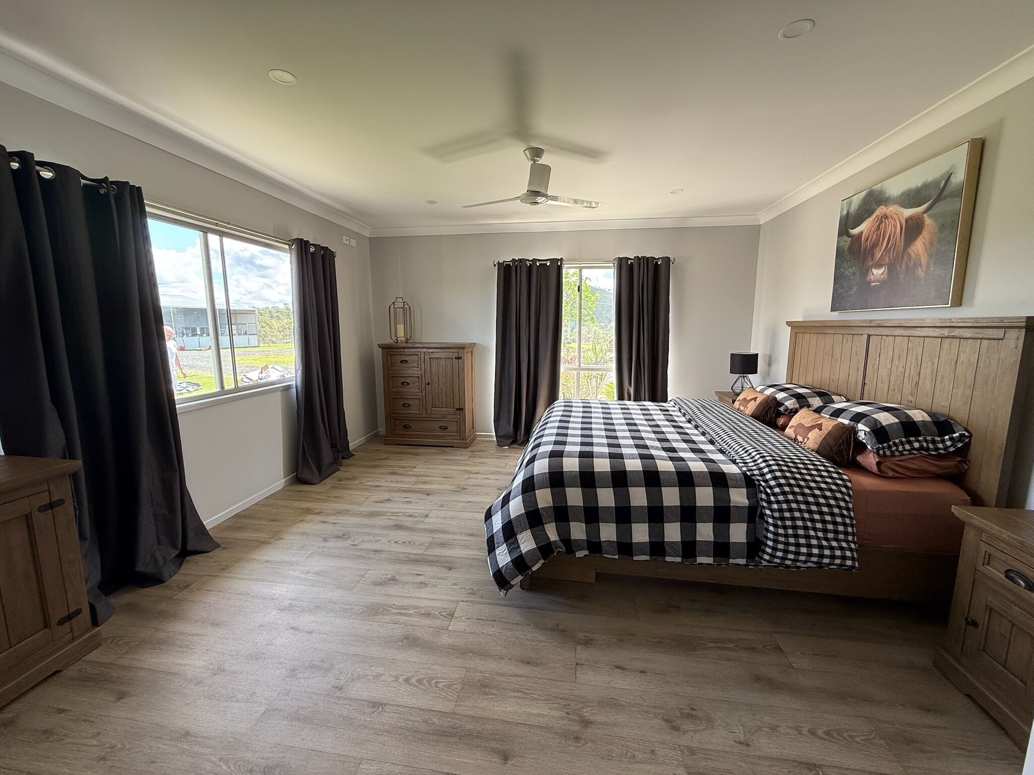 4 soverom, strykejern/-brett, reiseseng for barn og internettilgang