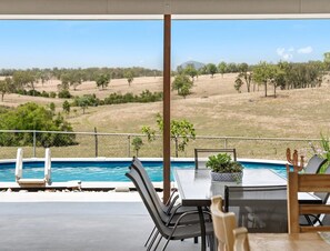 Outdoor dining - Barakee Homestead Awaits!
Escape to Our Country Oasis nestled in the Scenic Rim! (Rosevale)
