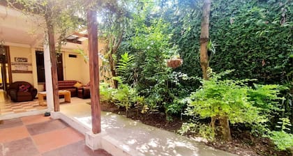 Azura Hotel Boutique