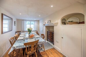 Dining - Varley House, Saxmundham (Saxmundham)