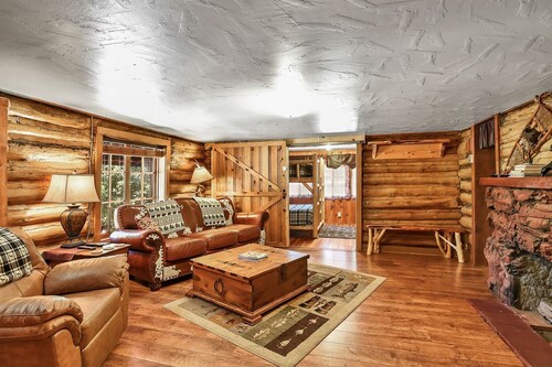 Spring Valley Retreat | 5 Historic Cabins | Sleeps 24 | Near Grand Canyon & Flagstaff