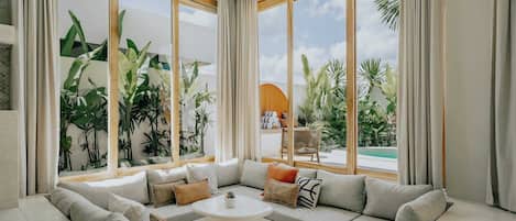 디럭스 빌라, 침실 3개, 파티오, 수영장 전망 | 객실에서 보이는 전망