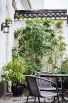 Quarto solteiro conforto, vista para a cidade | Terraço/pátio