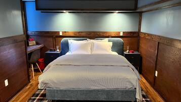 1 bedroom, travel crib, WiFi, bed sheets