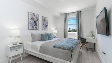 2 bedrooms, desk, iron/ironing board, travel crib