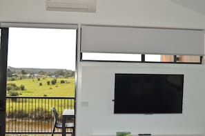 Family Cabin, Balcony, River View | Living area