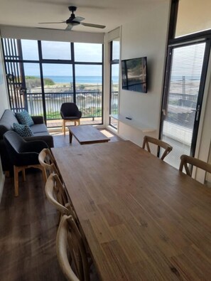 Family Cabin, Balcony, Ocean View | Living area