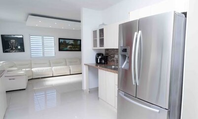 Mystic River Retreat | 3BR/2BA•Pool - Jacuzzi - Beverly Hills, Guaynabo, Guaynabo, Puerto Rico