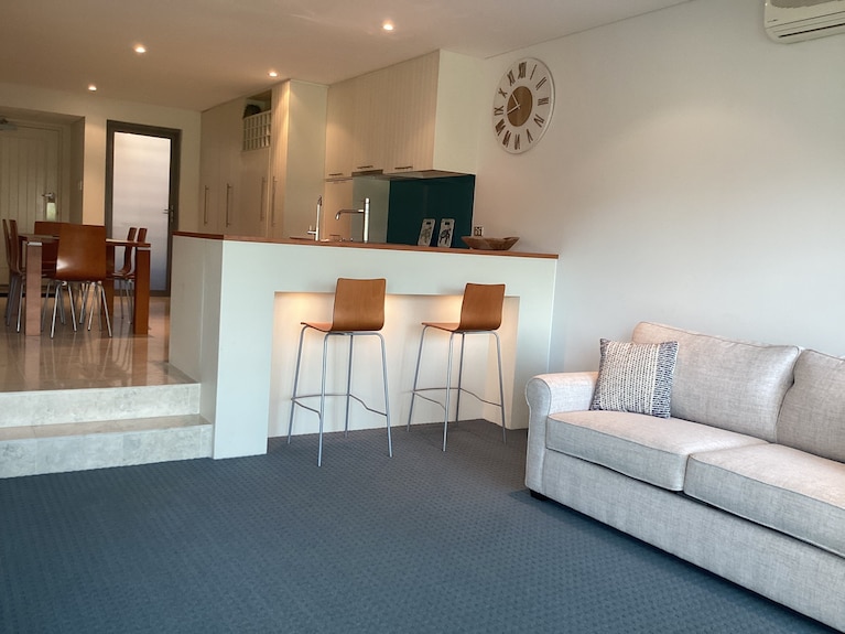 Seashells Mandurah Town Beach Villa With Infinity Pool, Spa And Bbq Facilities. - 만두라