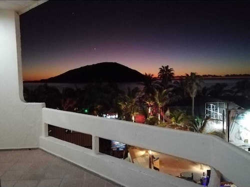 Apartment with balcony and ocean view