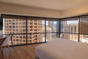 1 bedroom, desk, iron/ironing board, WiFi