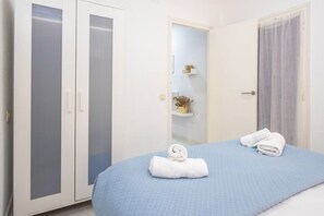 3 bedrooms, WiFi, bed sheets - Luminoso apartamento a un paso de la playa (Tossa de Mar)