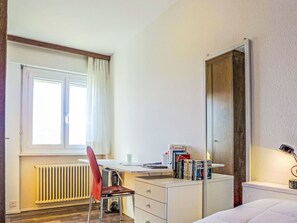 1 Schlafzimmer, Schreibtisch, Internetzugang