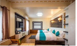 Family Studio Suite, Balcony, Mountain View | Cadar Frette Itali, peralatan tempat tidur premium, gebar bulu kapas 