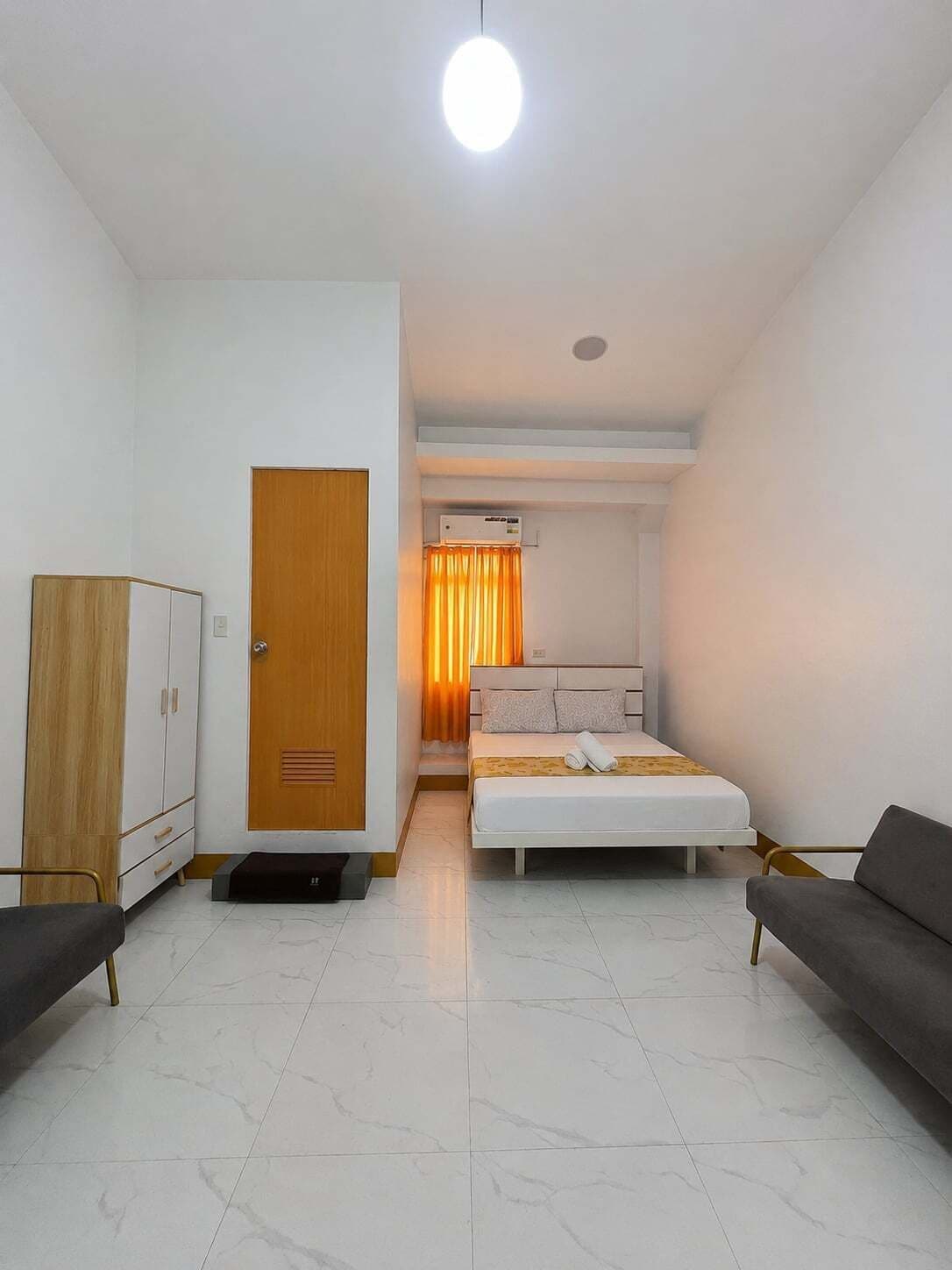 Family Suite, 1 King Bed | 1 bedroom, free WiFi, bed sheets