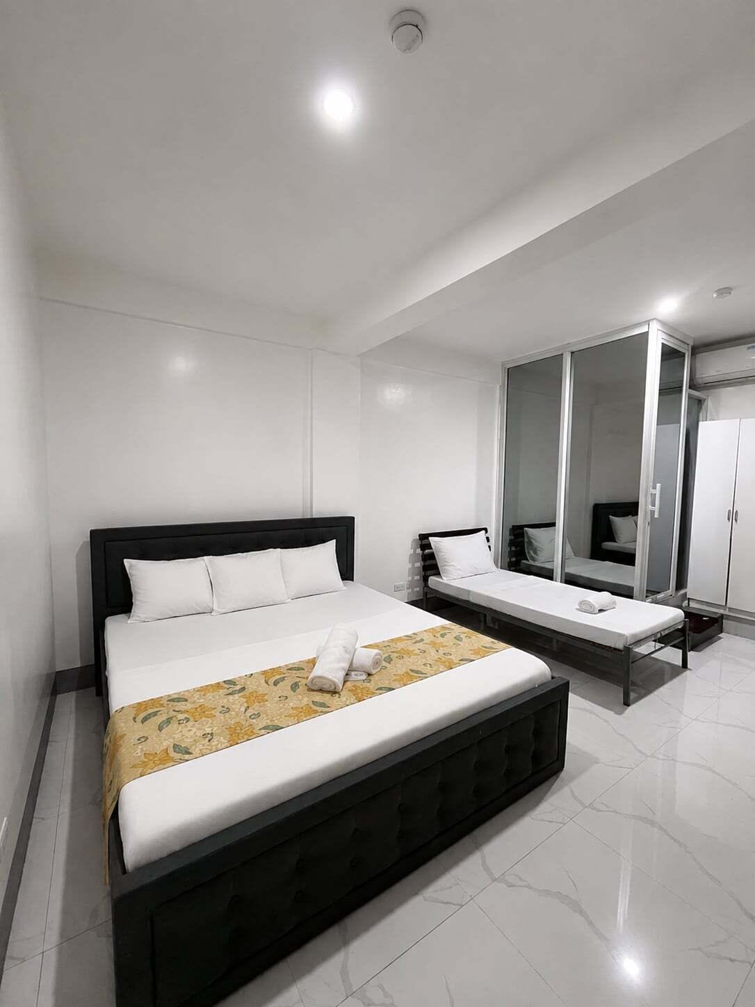 Family Room | 1 bedroom, free WiFi, bed sheets