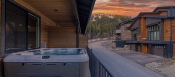The Trailblazer - Luxe Ski-In/Ski-Out townhome on Whitefish Mountain