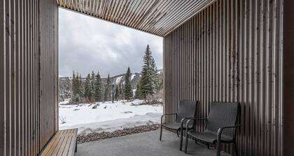 The Trailblazer - Luxe Ski-In/Ski-Out townhome on Whitefish Mountain